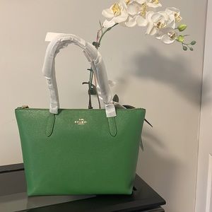 Coach Zip Top Tote green NWT.
